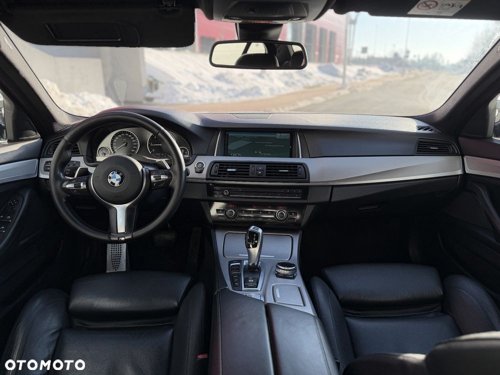 BMW Seria 5 520d xDrive - 11