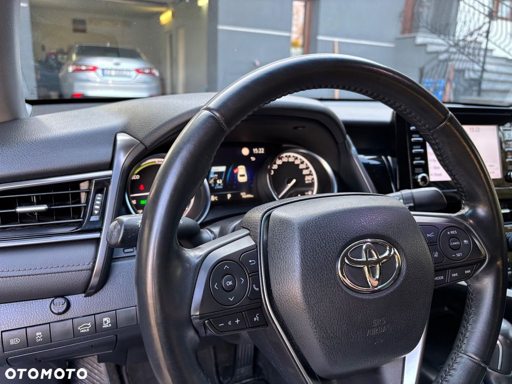 Toyota Camry - 26