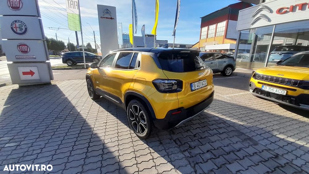 Jeep Avenger 1.2 AT6 Turbo MHEV Summit - 4