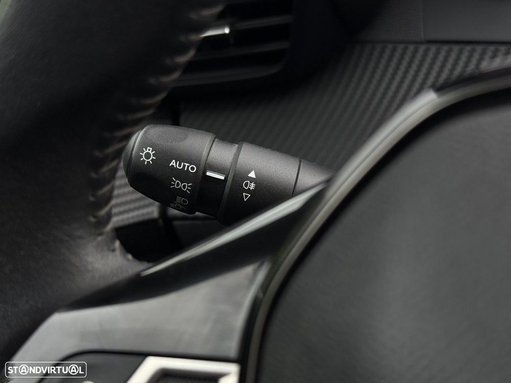 Peugeot 208 1.2 PureTech Active - 8