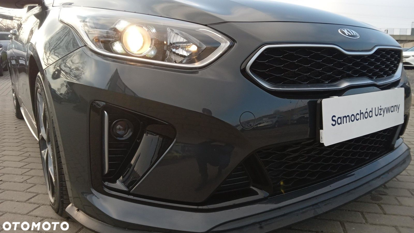 Kia ProCeed - 10