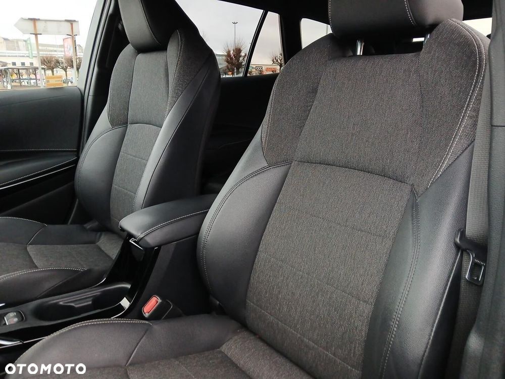 Toyota Corolla 1.8 Hybrid Comfort - 19