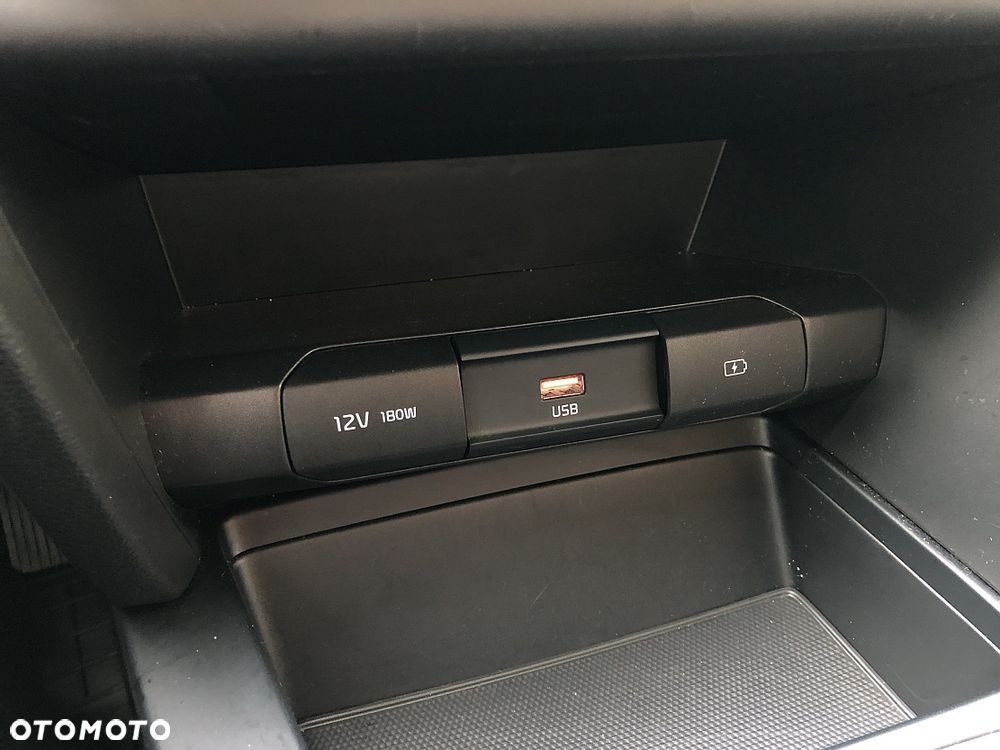 Kia Ceed 1.5 T-GDI L - 17