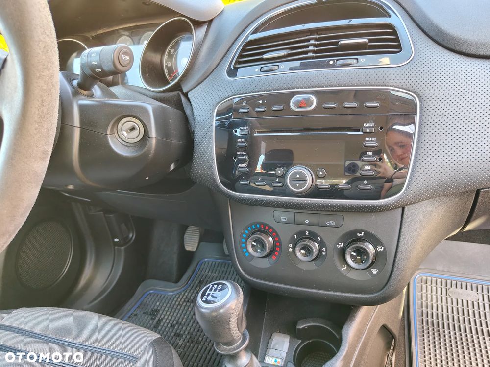Fiat Punto Evo 1.4 8V Estiva Blue&Me - 14