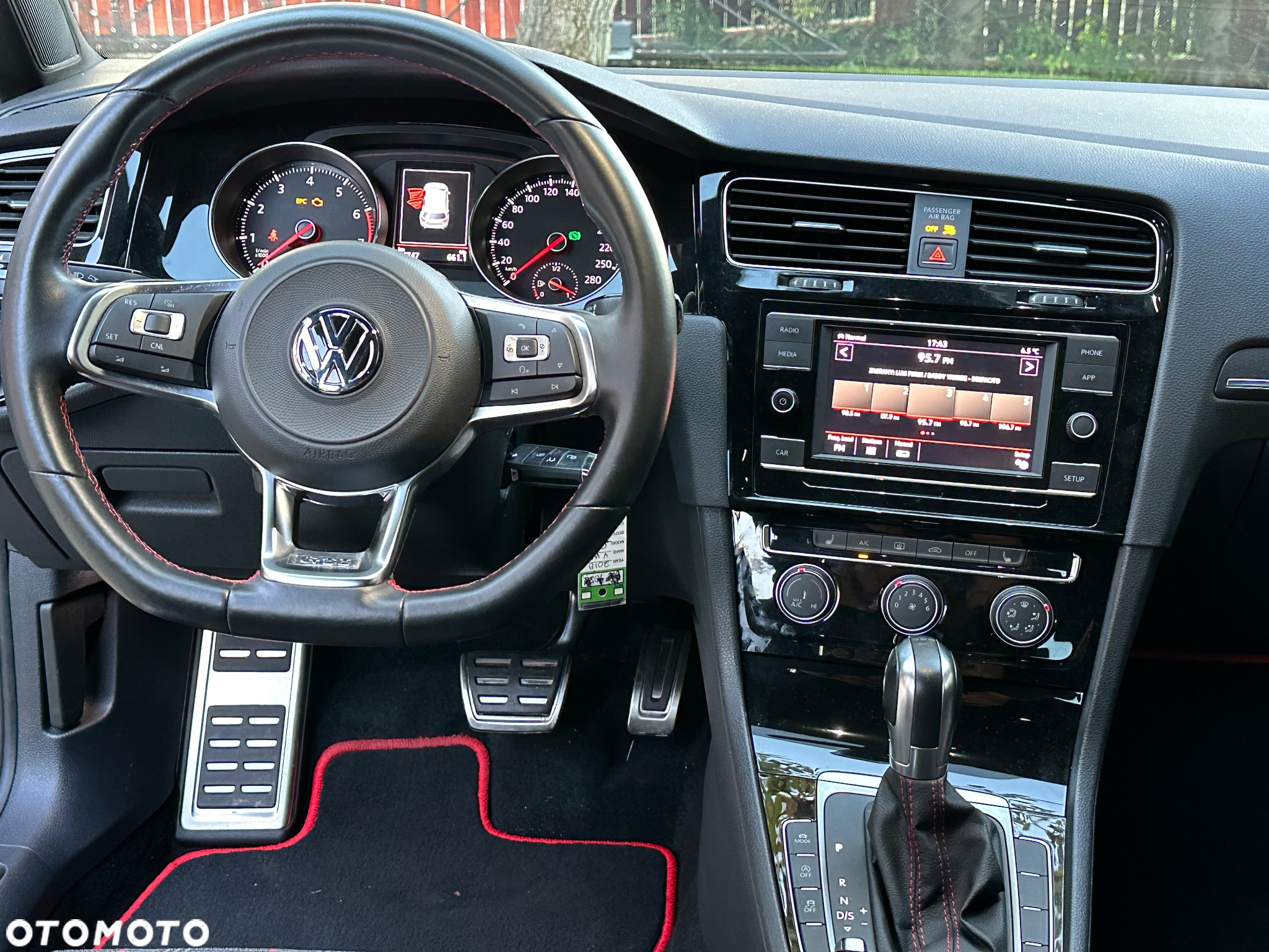 Volkswagen Golf 2.0 TSI OPF DSG GTI - 12