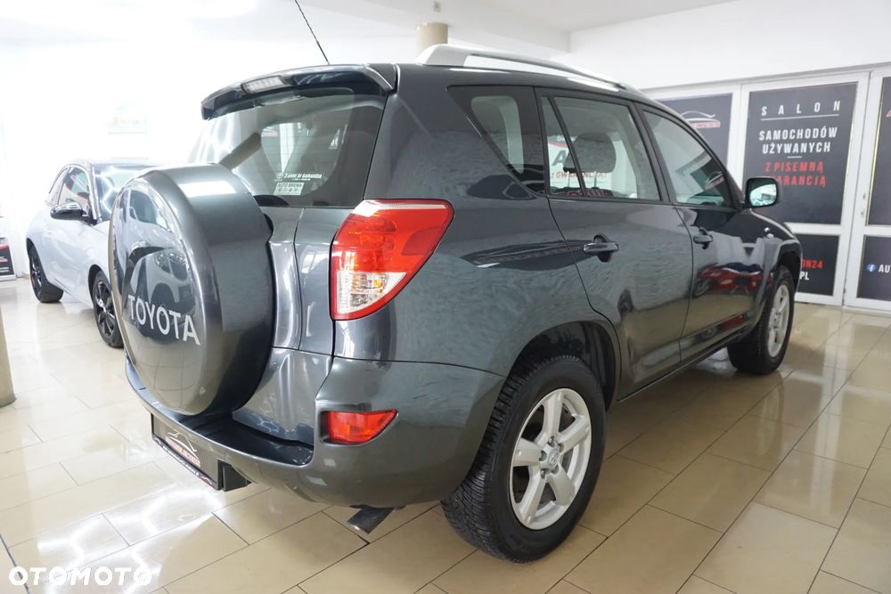 Toyota RAV4 2.2 D-4D 4x4 - 12