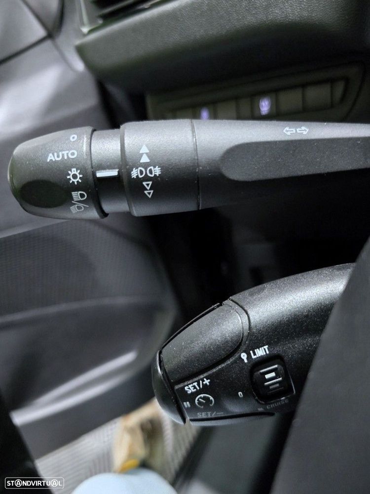 Peugeot 208 1.2 PureTech Active - 20