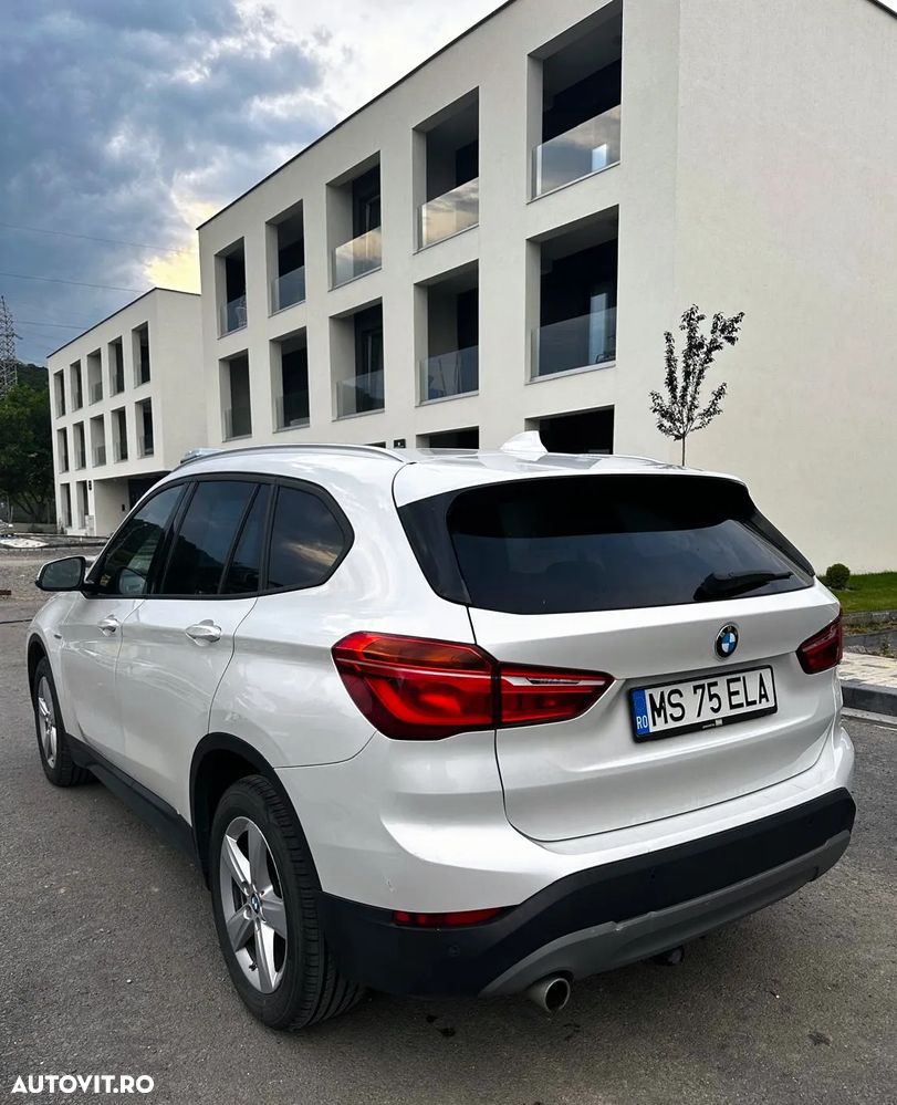 BMW X1 xDrive18d Standard - 3