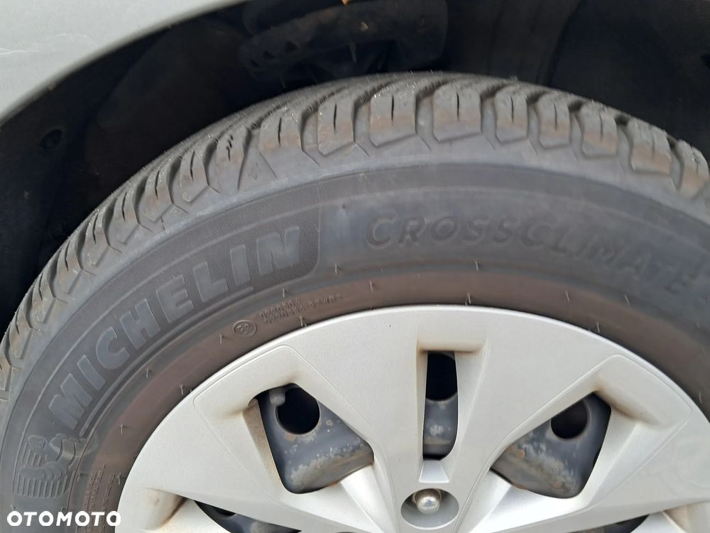 Hyundai i30 1.4 Classic + - 21