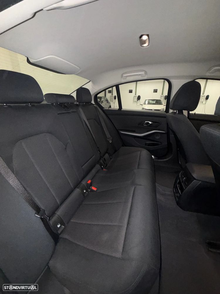 BMW 330 e Aut. Advantage - 23