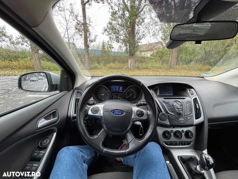 Ford Focus 1.6 TDCi DPF Start-Stopp-System SYNC Edition - 10