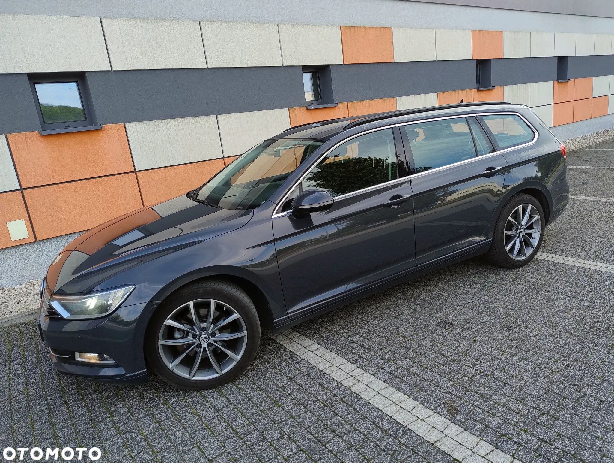 Volkswagen Passat Variant 2.0 TDI (BlueMotion Technology) Trendline - 1
