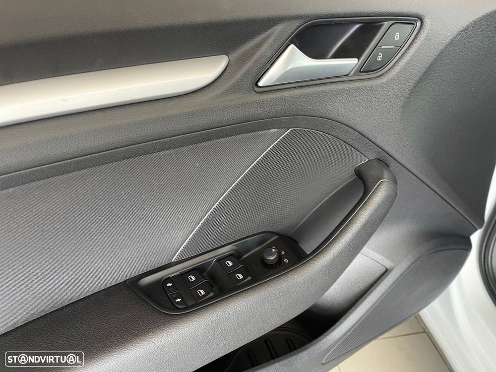 Audi A3 Sportback 1.6 TDI Advance - 5