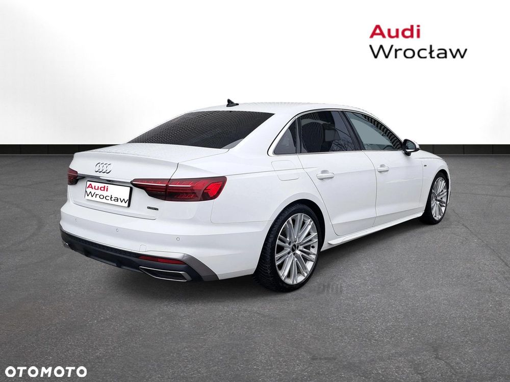 Audi A4 Limousine - 4