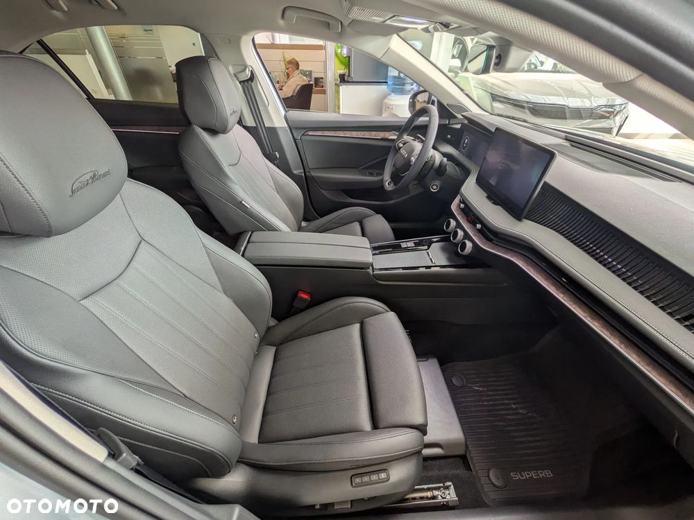 Skoda Superb 1.5 TSI L&K DSG - 10