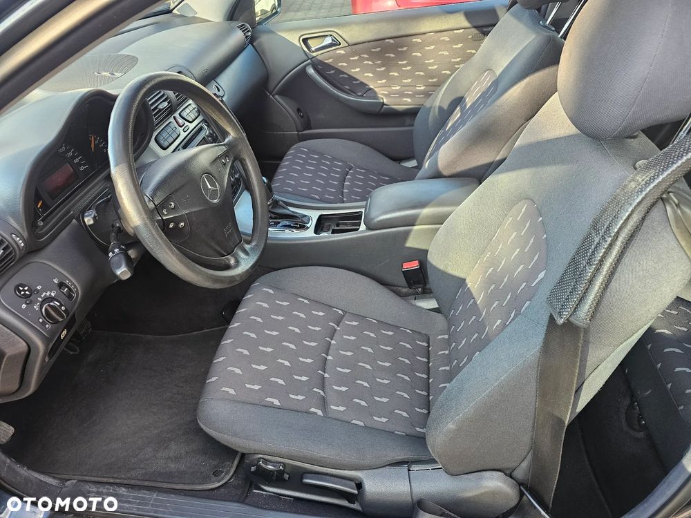 Mercedes-Benz Klasa C 200 Kompressor Automatik - 9