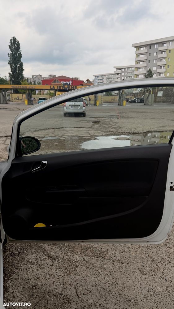 Opel Corsa 1.4i Cosmo - 4