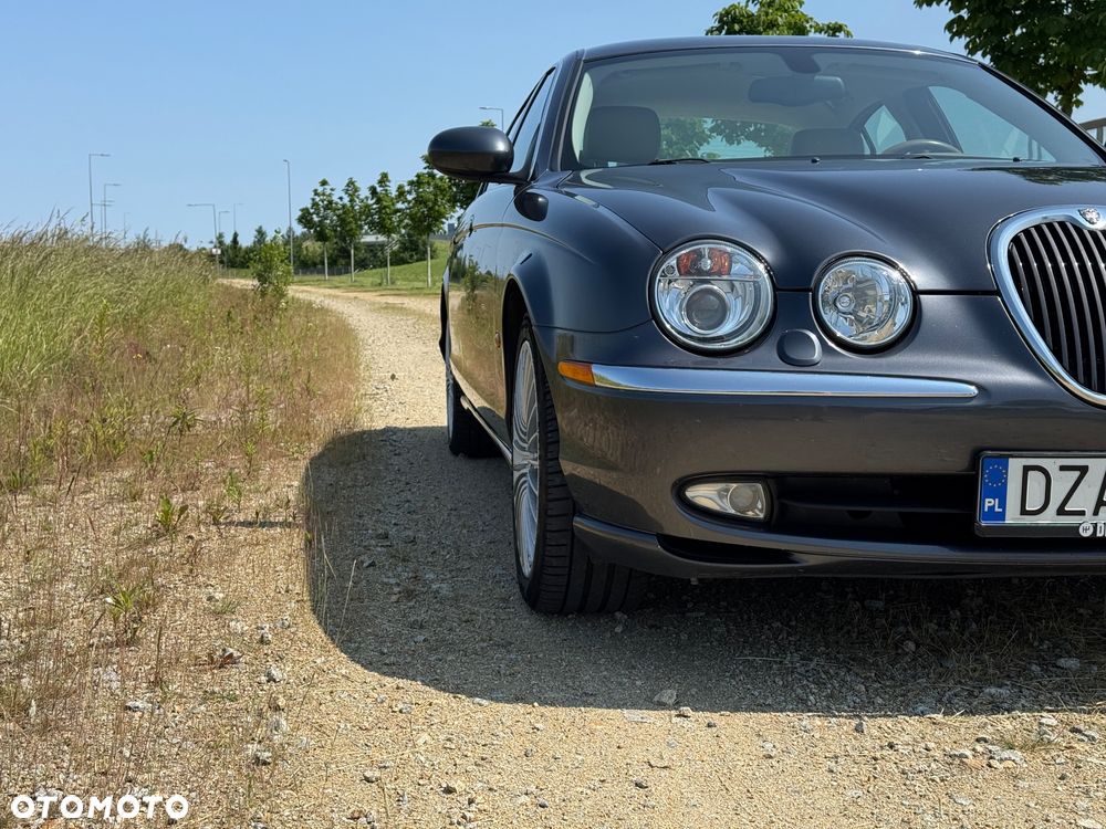 Jaguar S-Type 4.2 V8 Executive - 12