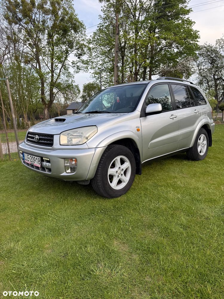 Toyota RAV4 2.0 D-4D 4x4 - 2