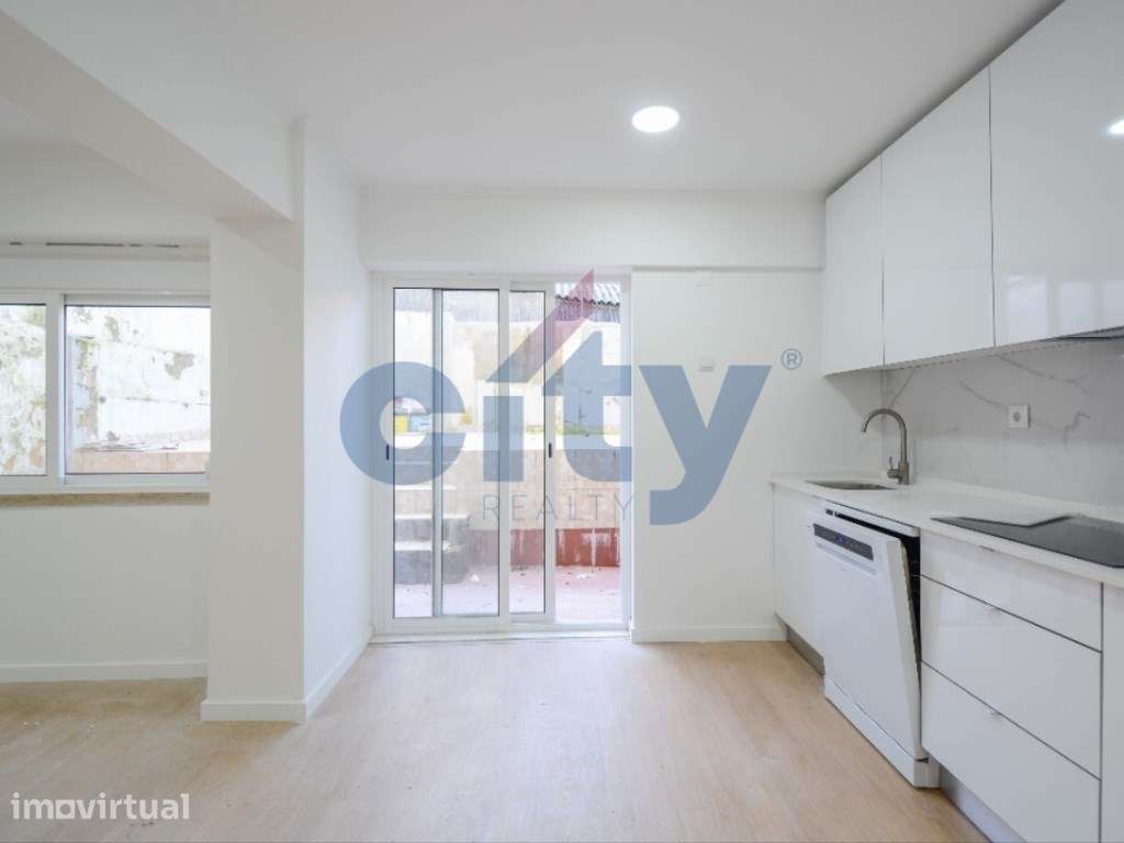 T2 Remodelado com Logradouro Privativo de 45m² - Grande imagem: 4/21