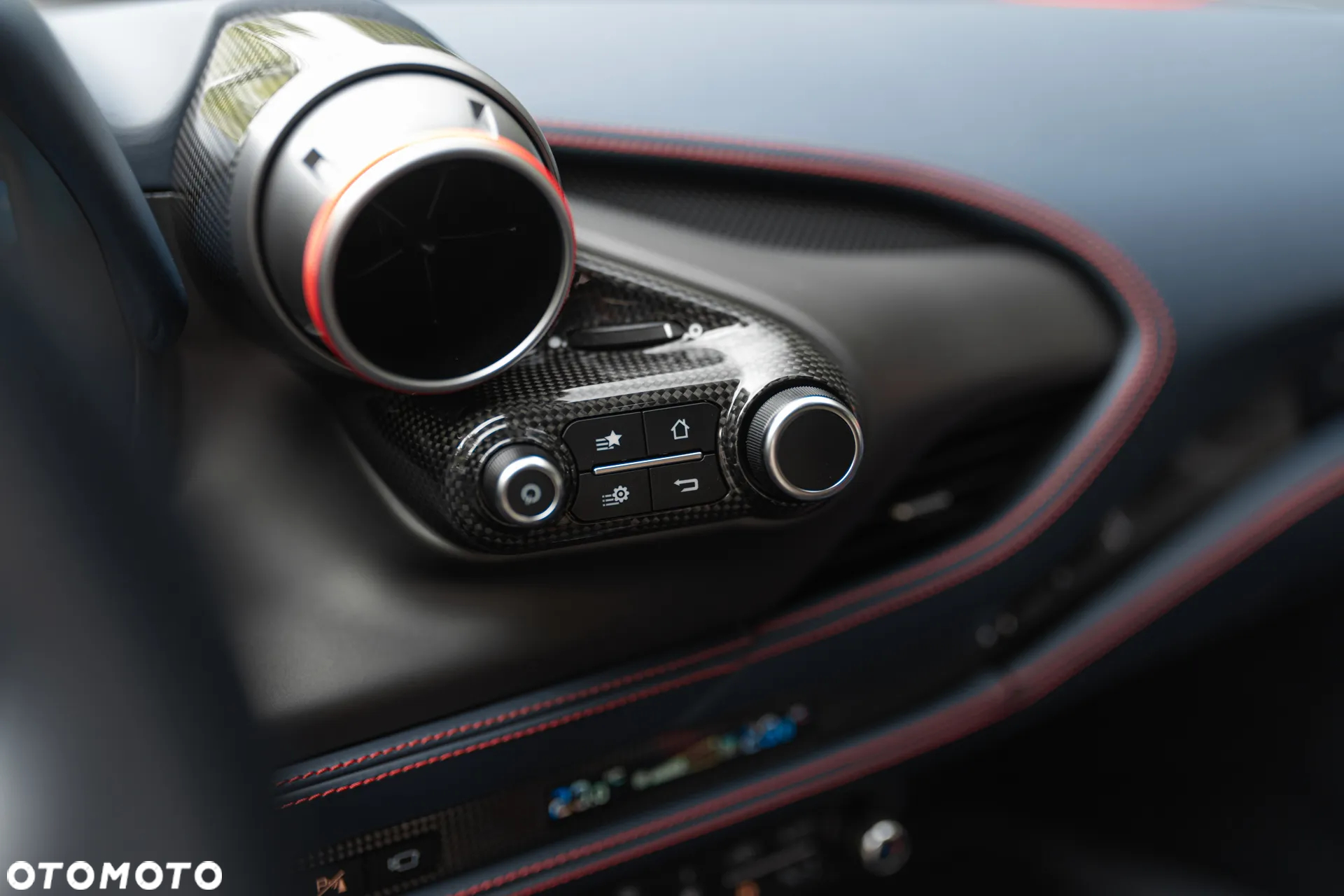 Ferrari F8 Tributo - 23