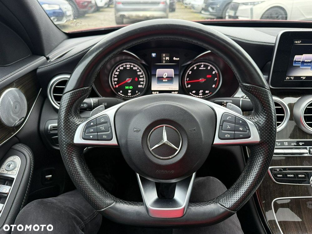Mercedes-Benz Klasa C 300 7G-TRONIC AMG Line - 24