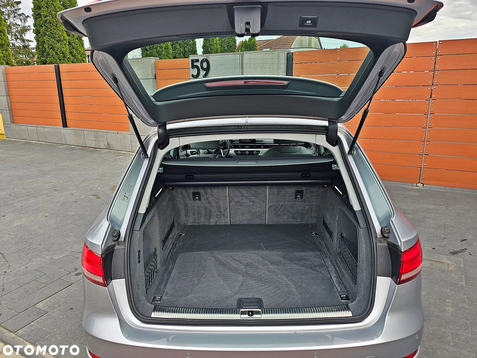 Audi A4 Avant 2.0 TDI quattro - 17