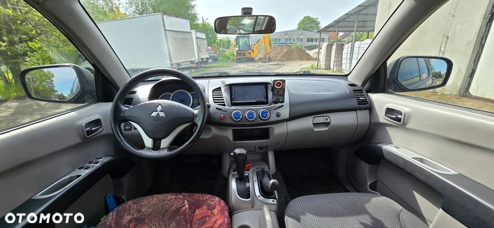 Mitsubishi L200 2.5 DID Intense - 8