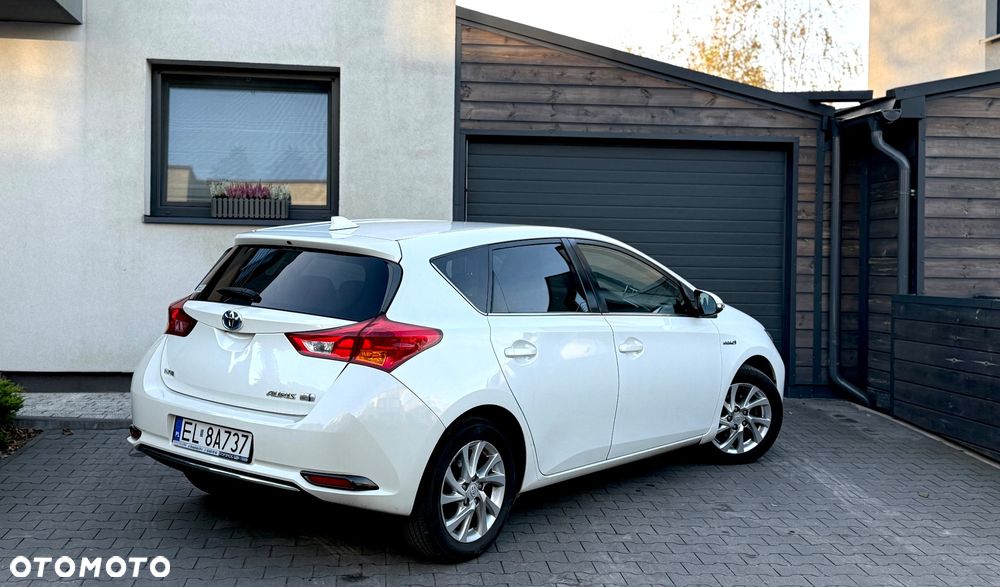 Toyota Auris 1.8 HSD Luna - 14