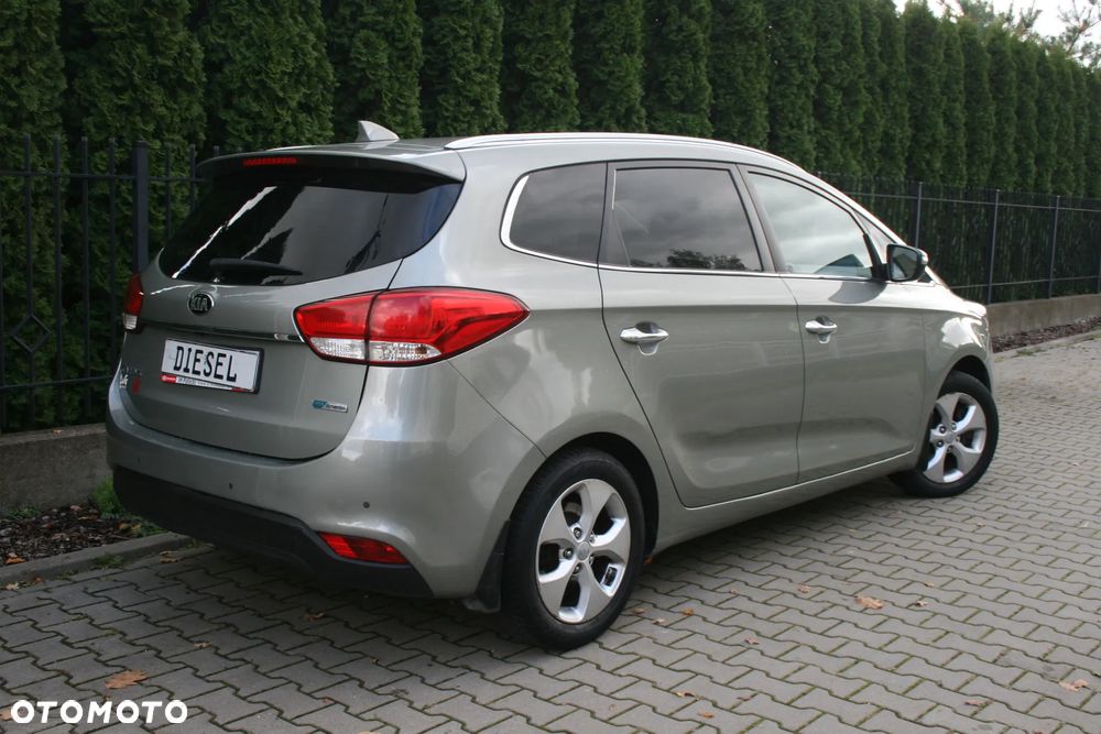 Kia Carens 1.7 CRDi M 7os - 12