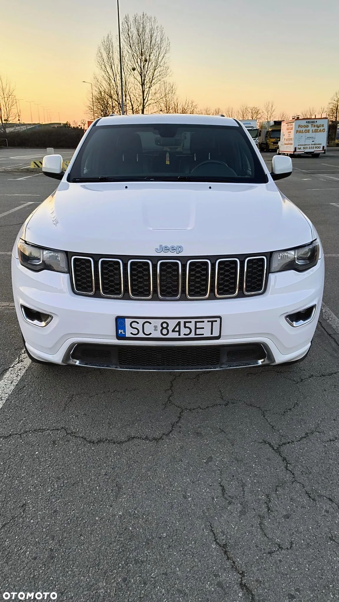 Jeep Grand Cherokee - 1