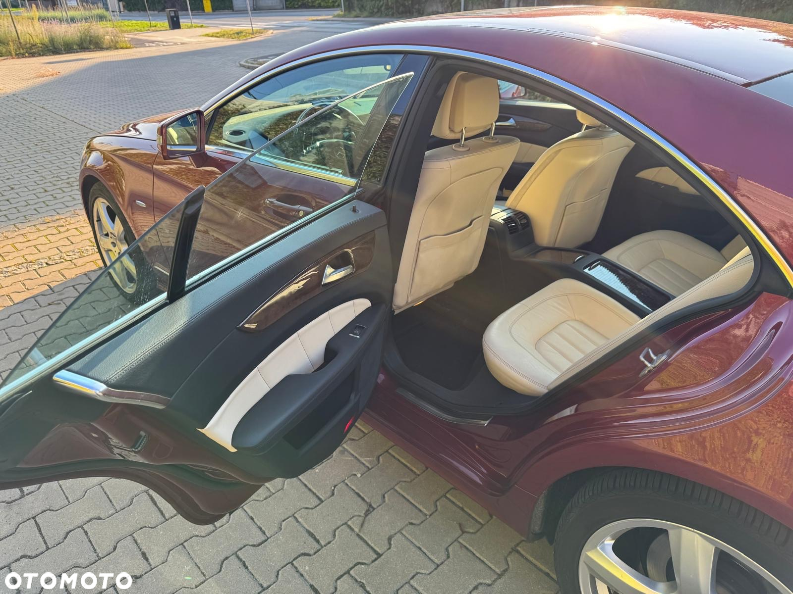 Mercedes-Benz CLS - 9
