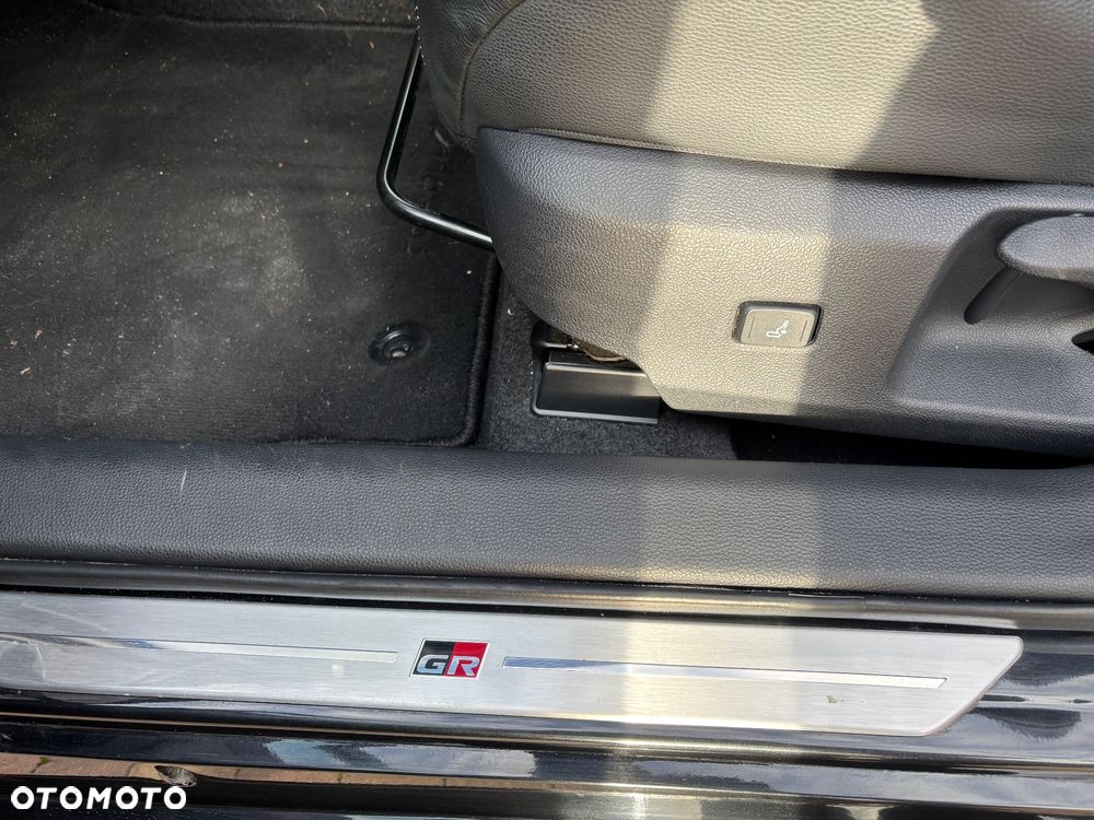 Toyota Corolla 2.0 Hybrid GR Sport - 22