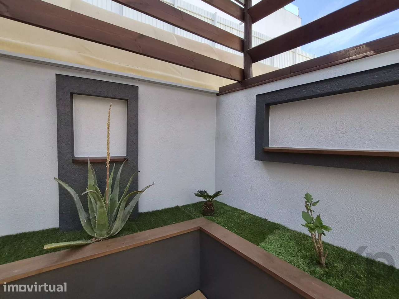 Casa nova, 2 quartos, amplo pátio, centro de Alvor - Grande imagem: 4/47