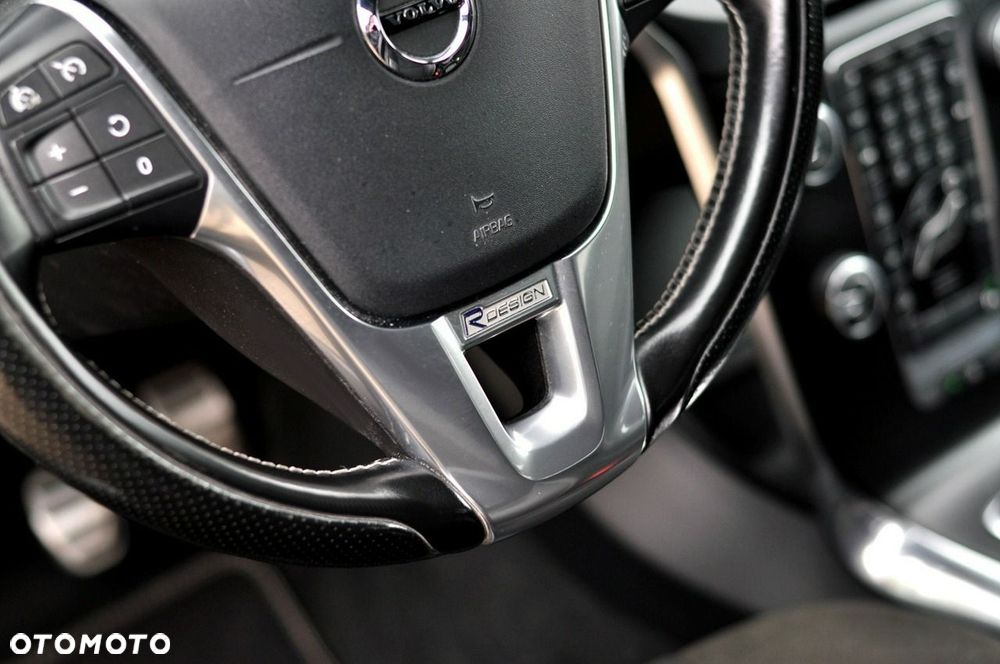 Volvo V40 D2 Drive-E R-Design Momentum - 25