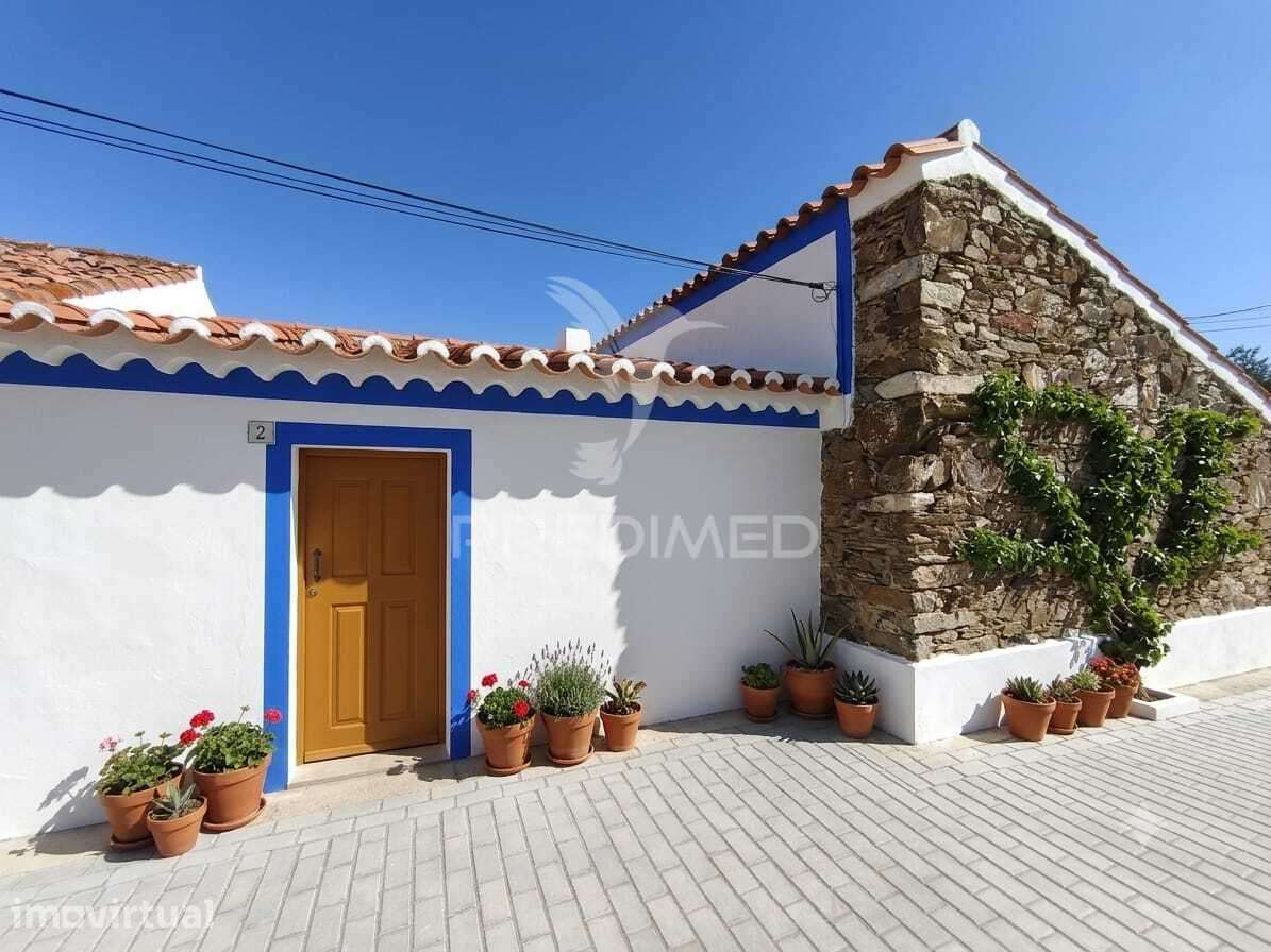 Oportunidade de Restauro: Ruína Tradicional no Coração do Alentejo... - Grande imagem: 4/12