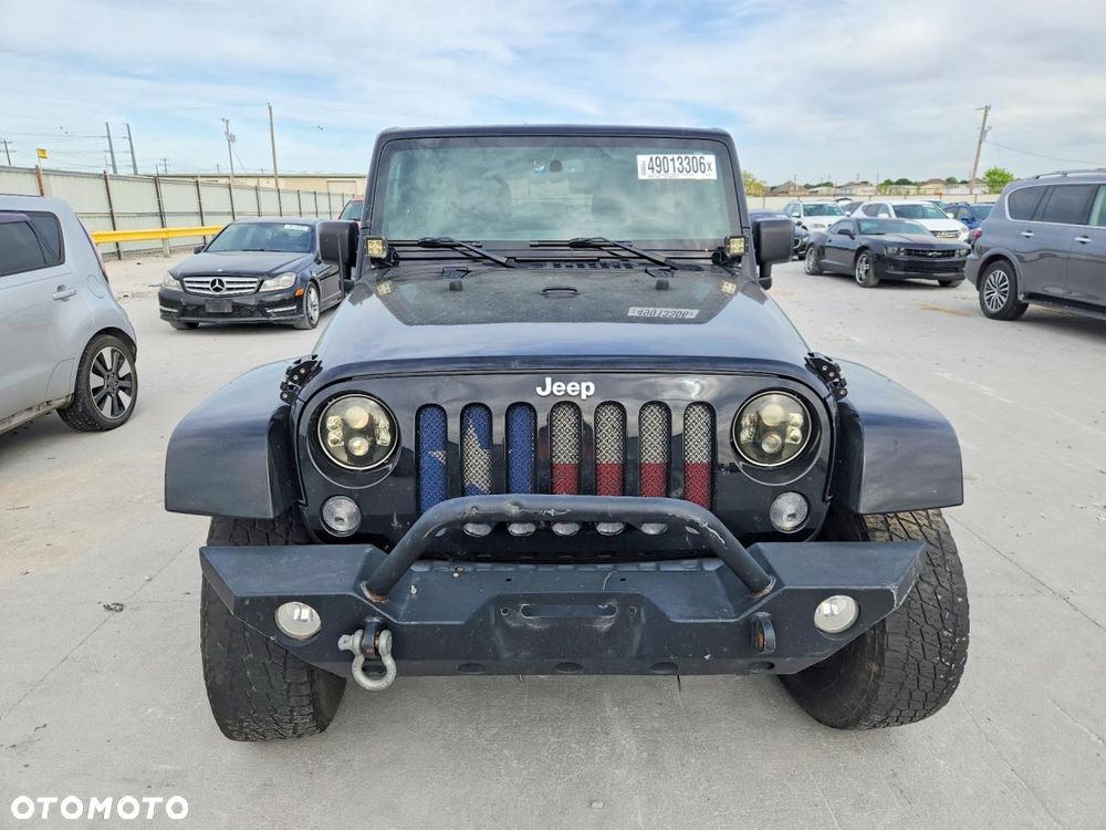 Jeep Wrangler 3.6 Unlim Sahara - 6