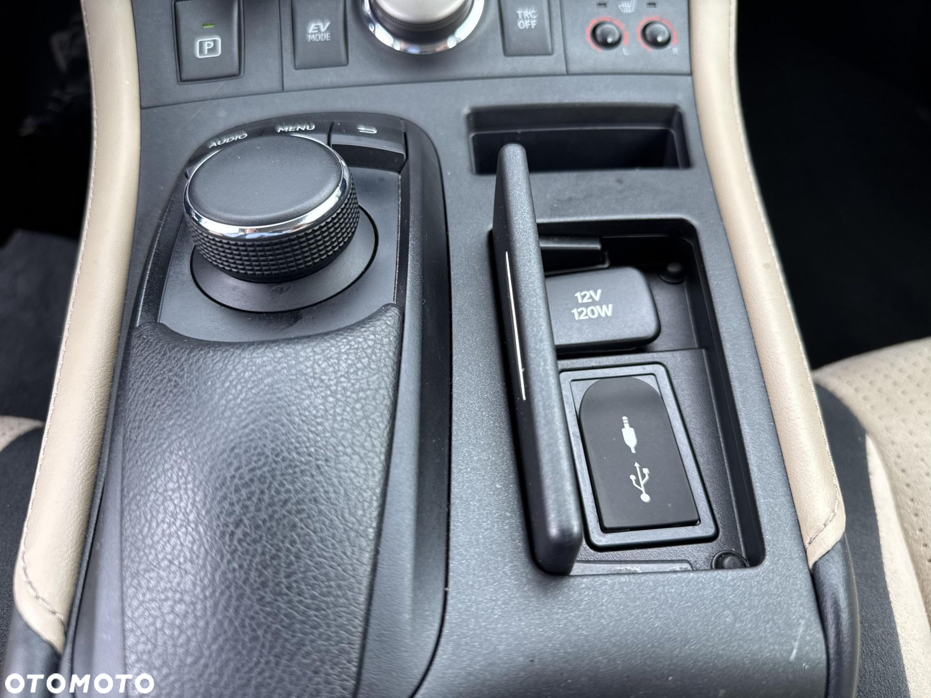 Lexus CT - 25
