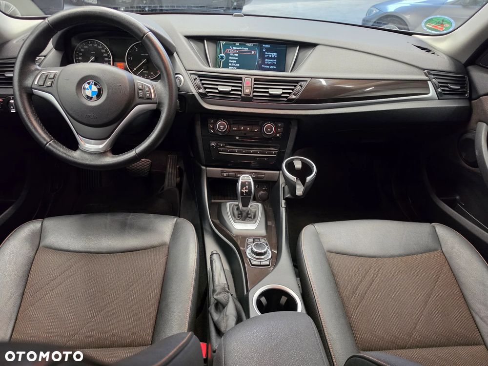 BMW X1 sDrive18d xLine - 29