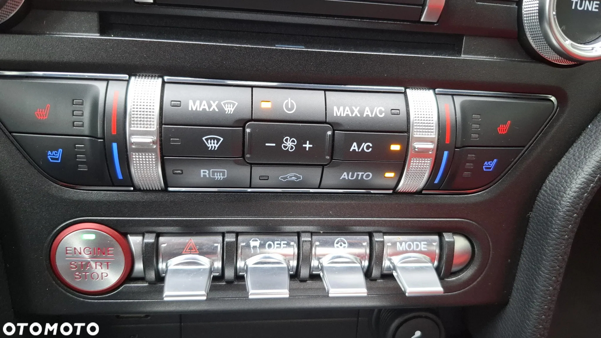 Ford Mustang 5.0 V8 GT - 34