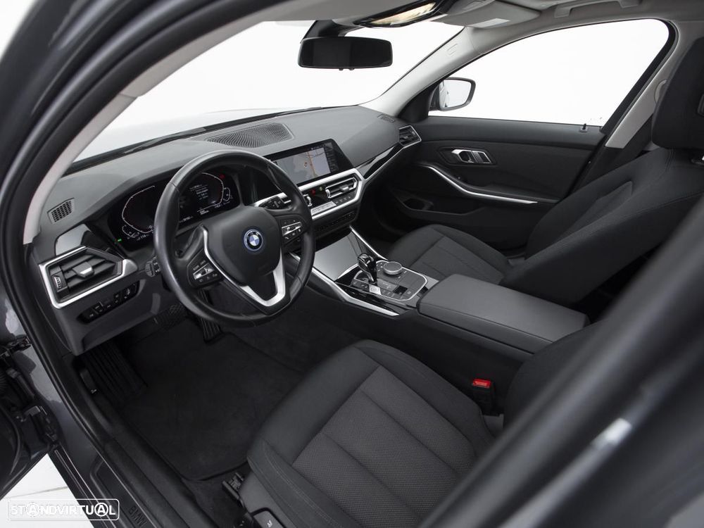 BMW 320 e Auto - 10