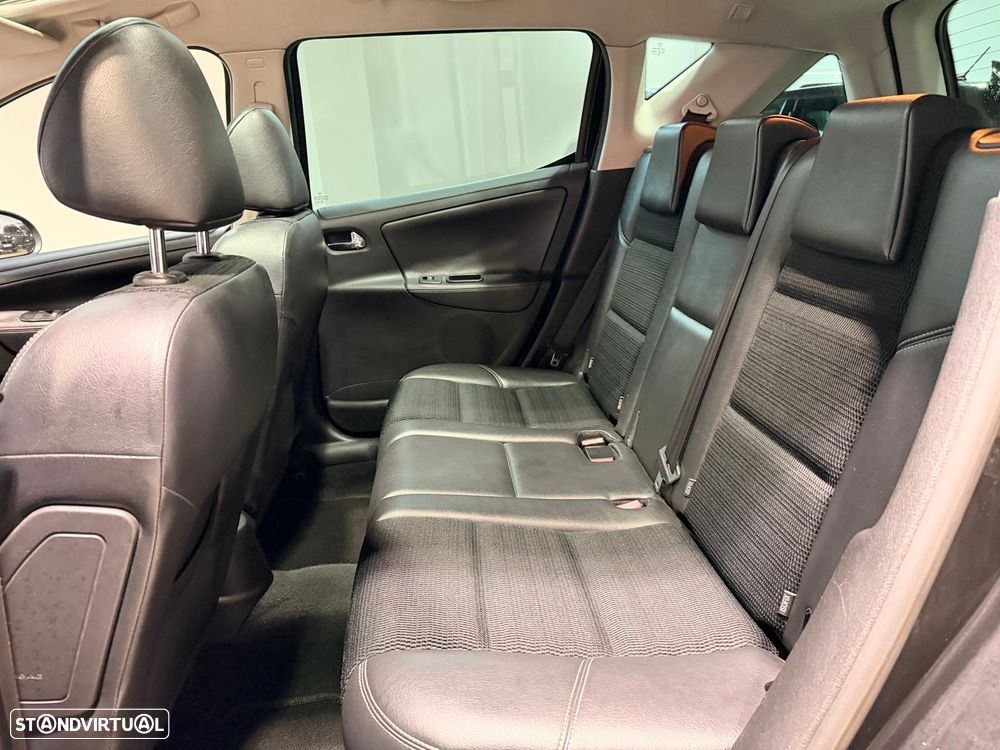 Peugeot 207 SW 1.6 HDi Outdoor FAP - 14