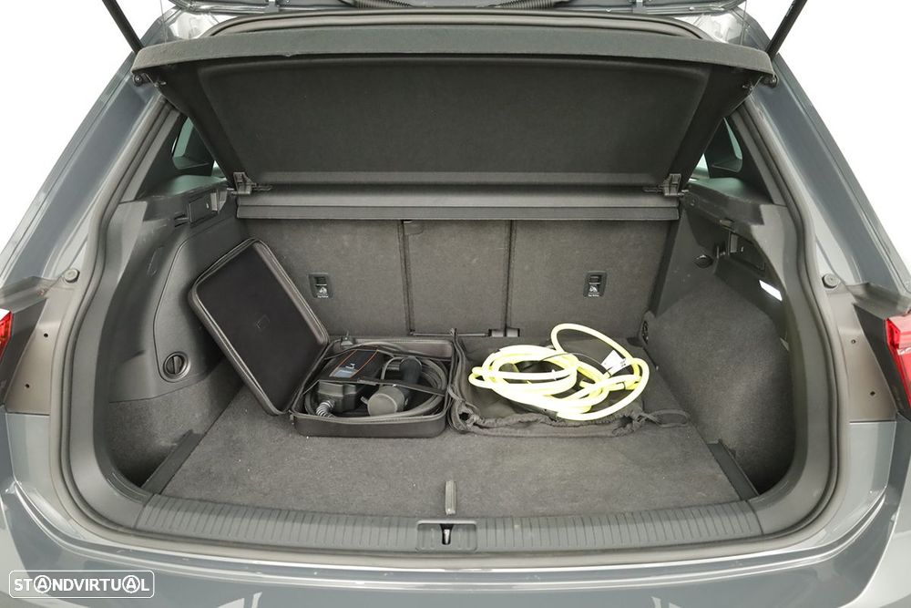 VW Tiguan 1.4 TSI eHybrid R-Line DSG - 23