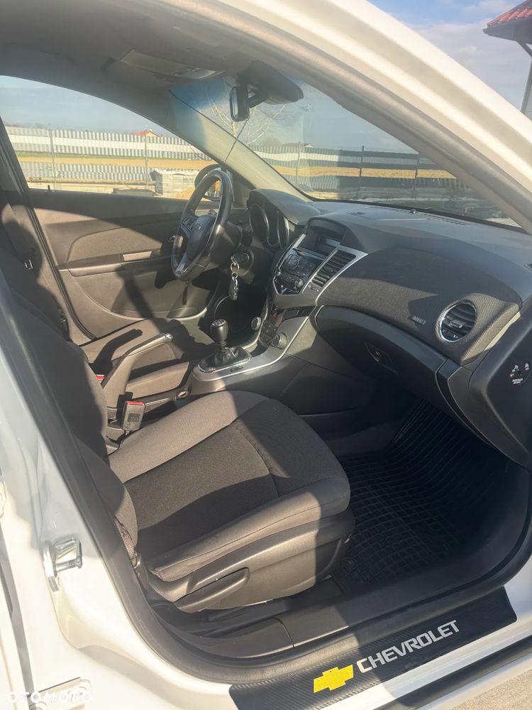 Chevrolet Cruze 1.7TD LT+ - 13