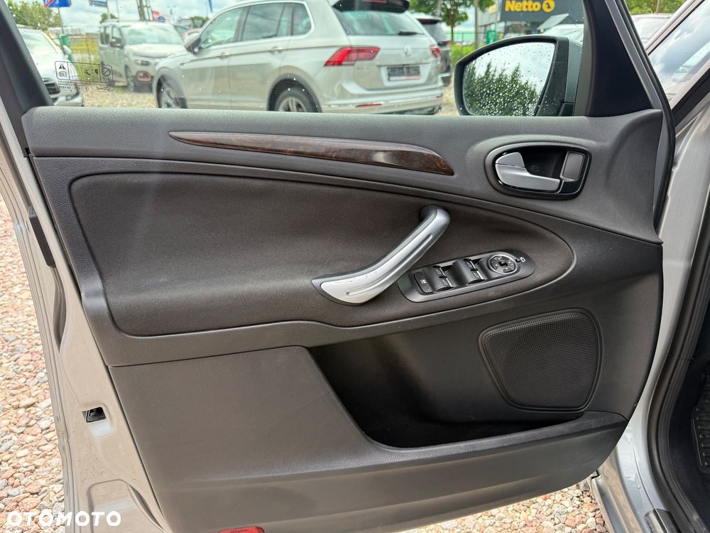 Ford Galaxy - 28