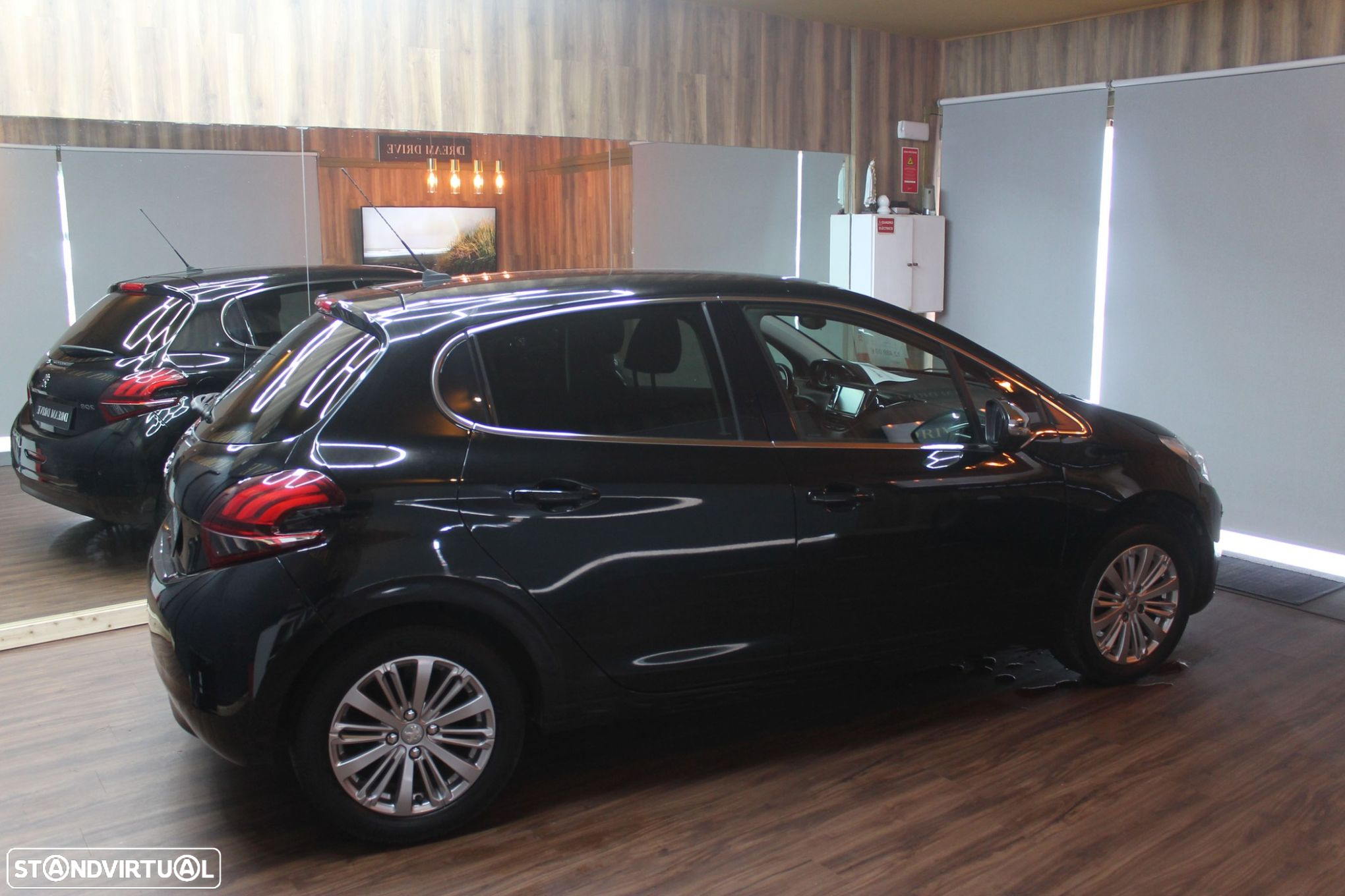 Peugeot 208 82 VTI Allure - 4