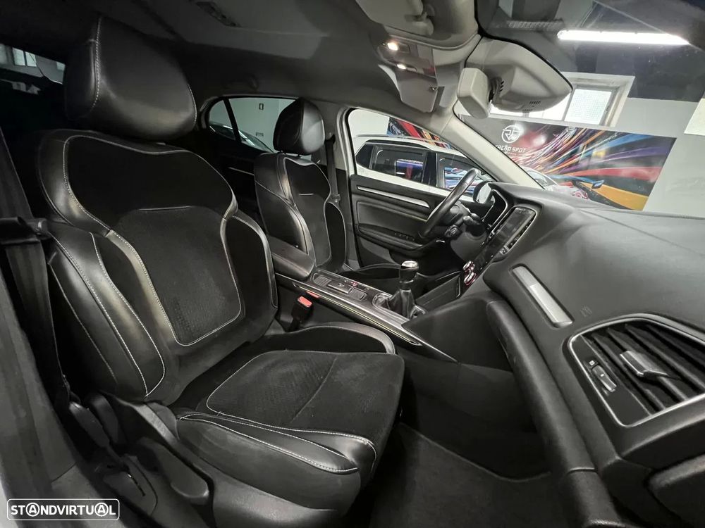 Renault Mégane ENERGY TCe 130 INTENS - 8