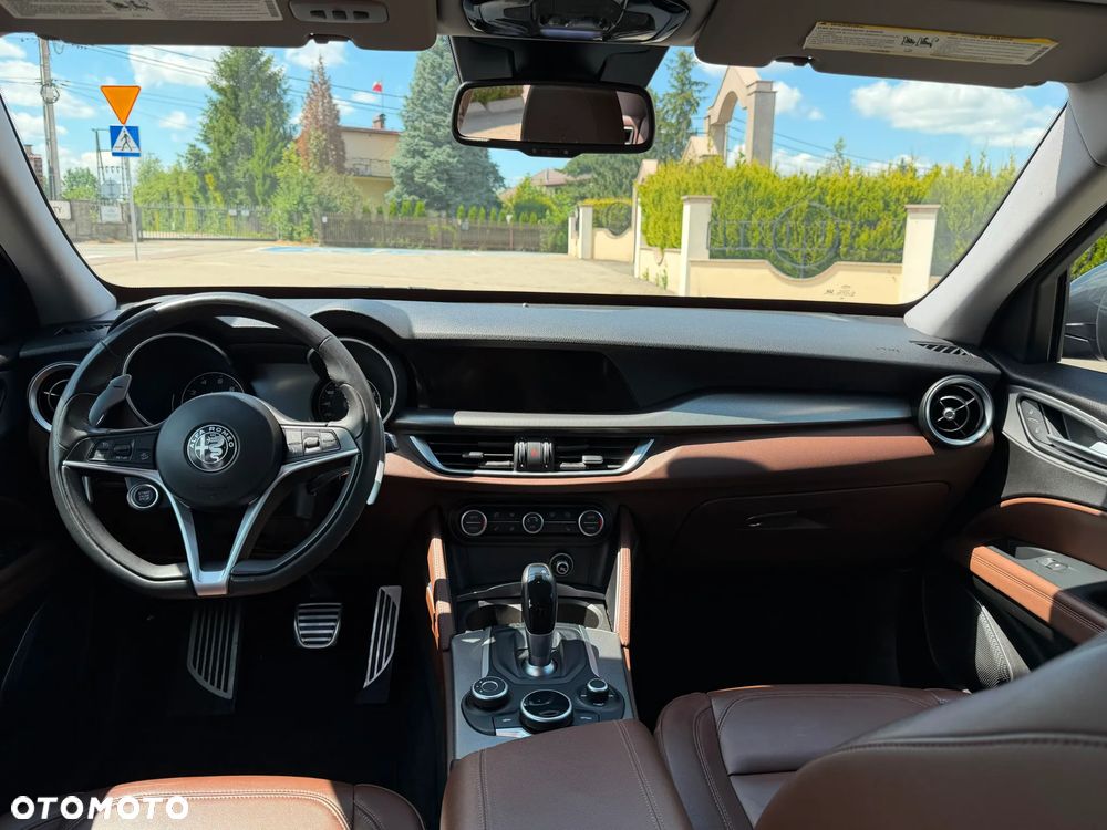 Alfa Romeo Stelvio 2.0 Turbo TI Q4 - 11