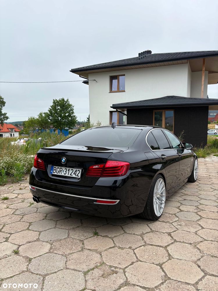 BMW Seria 5 528i xDrive Luxury Line - 7