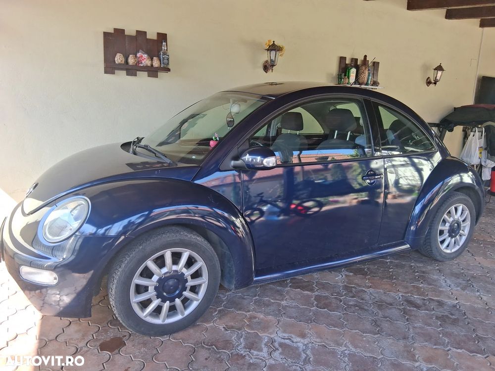 Volkswagen New Beetle - 2